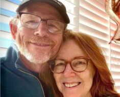 Ron Howard qualifie sa femme de « porte-bonheur » et partage le secret de son mariage de 49 ans