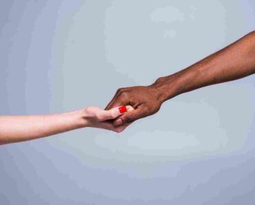 HT10. What Does It Mean When a Man Scratches a Woman’s Palm?