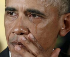 A Heartfelt Moment: The Emotional Strength of President Barack Obama