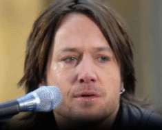 FANS RALLY AROUND KEITH URBAN AFTER HE ASKS THEM TO PRAY FOR HIM